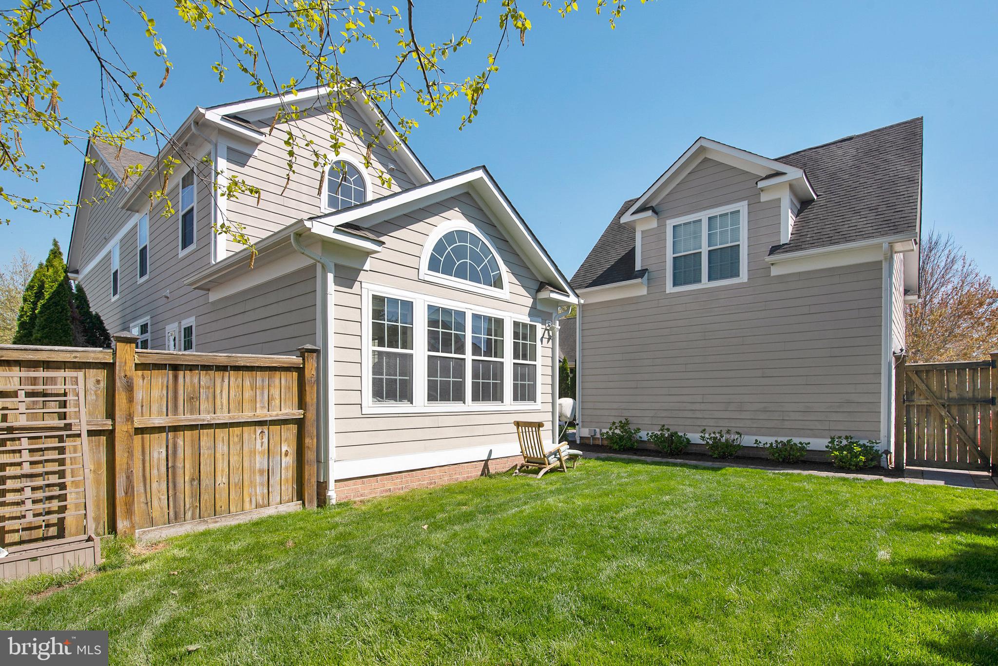 EASTON VILLAGE - Residential