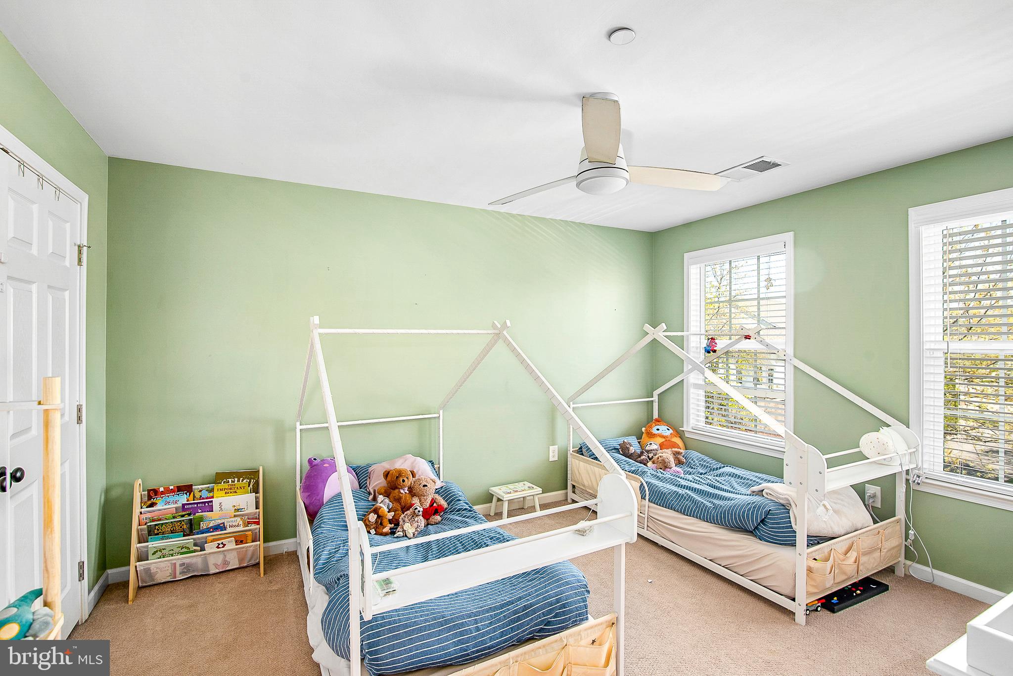 EASTON VILLAGE - Residential