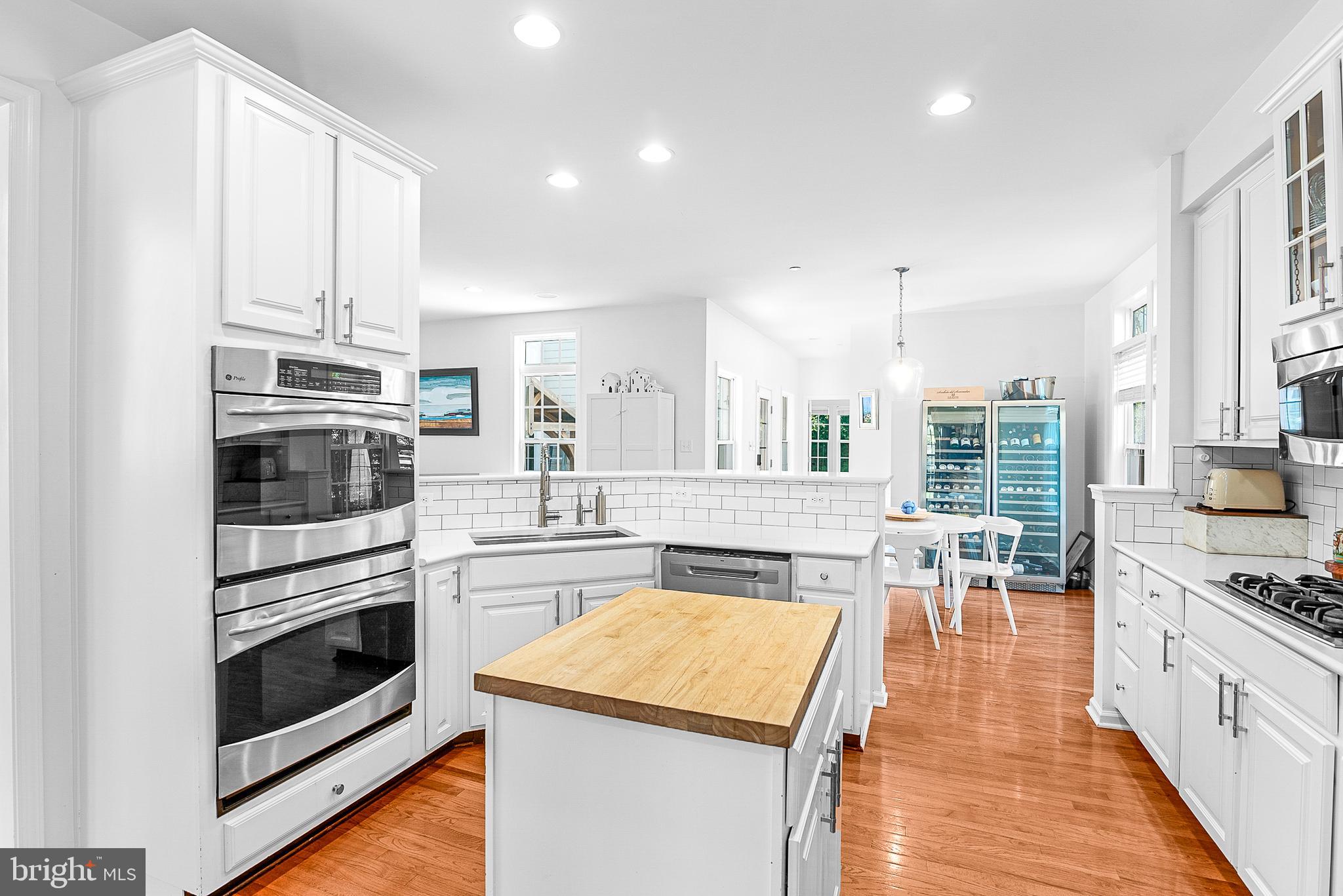 EASTON VILLAGE - Residential