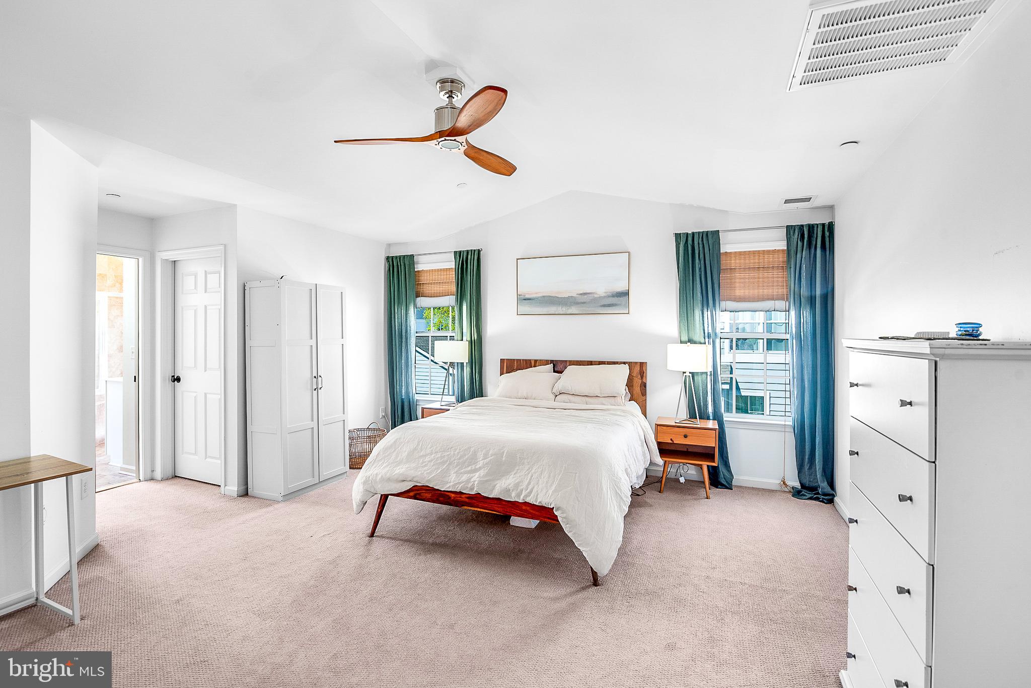 EASTON VILLAGE - Residential