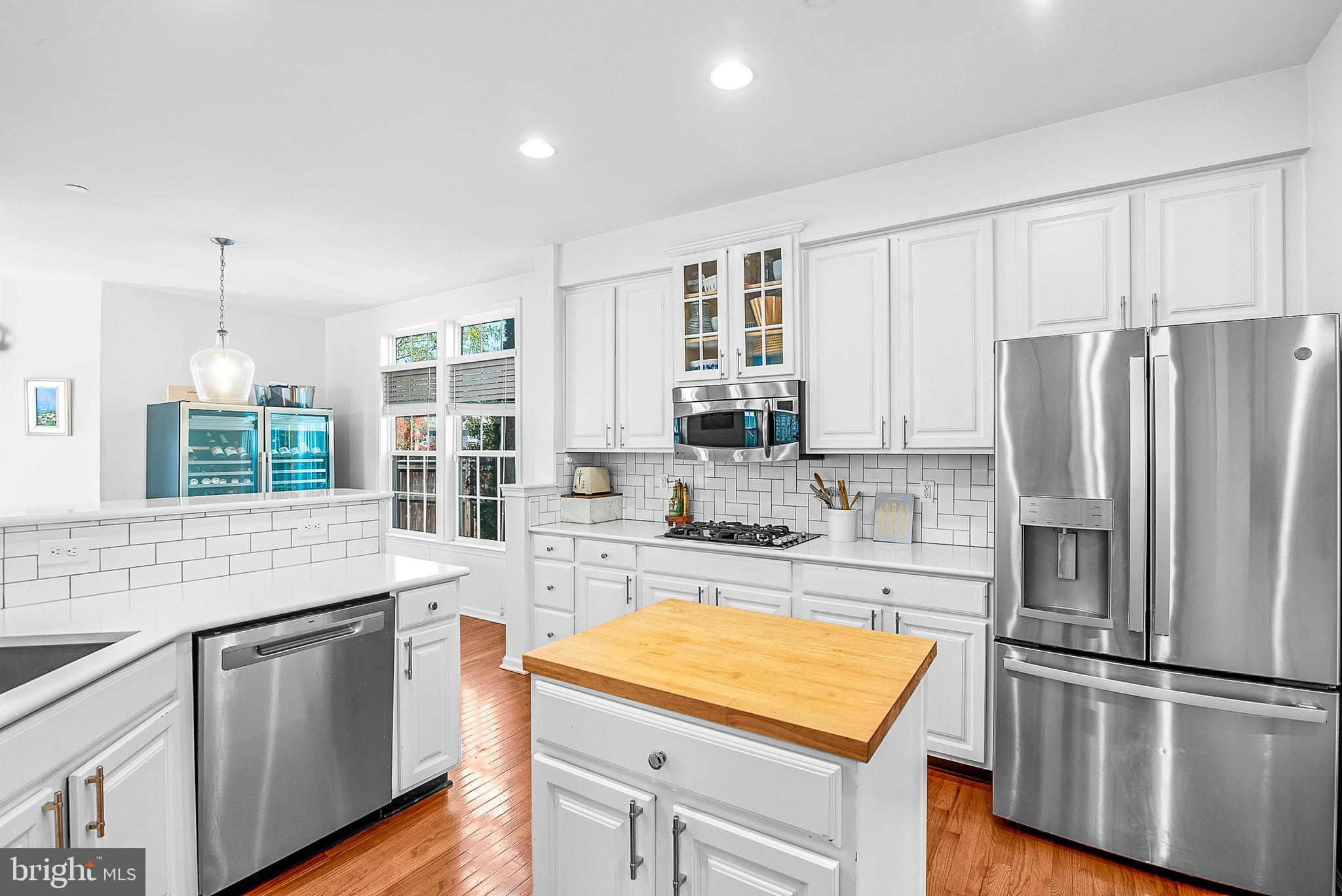 EASTON VILLAGE - Residential