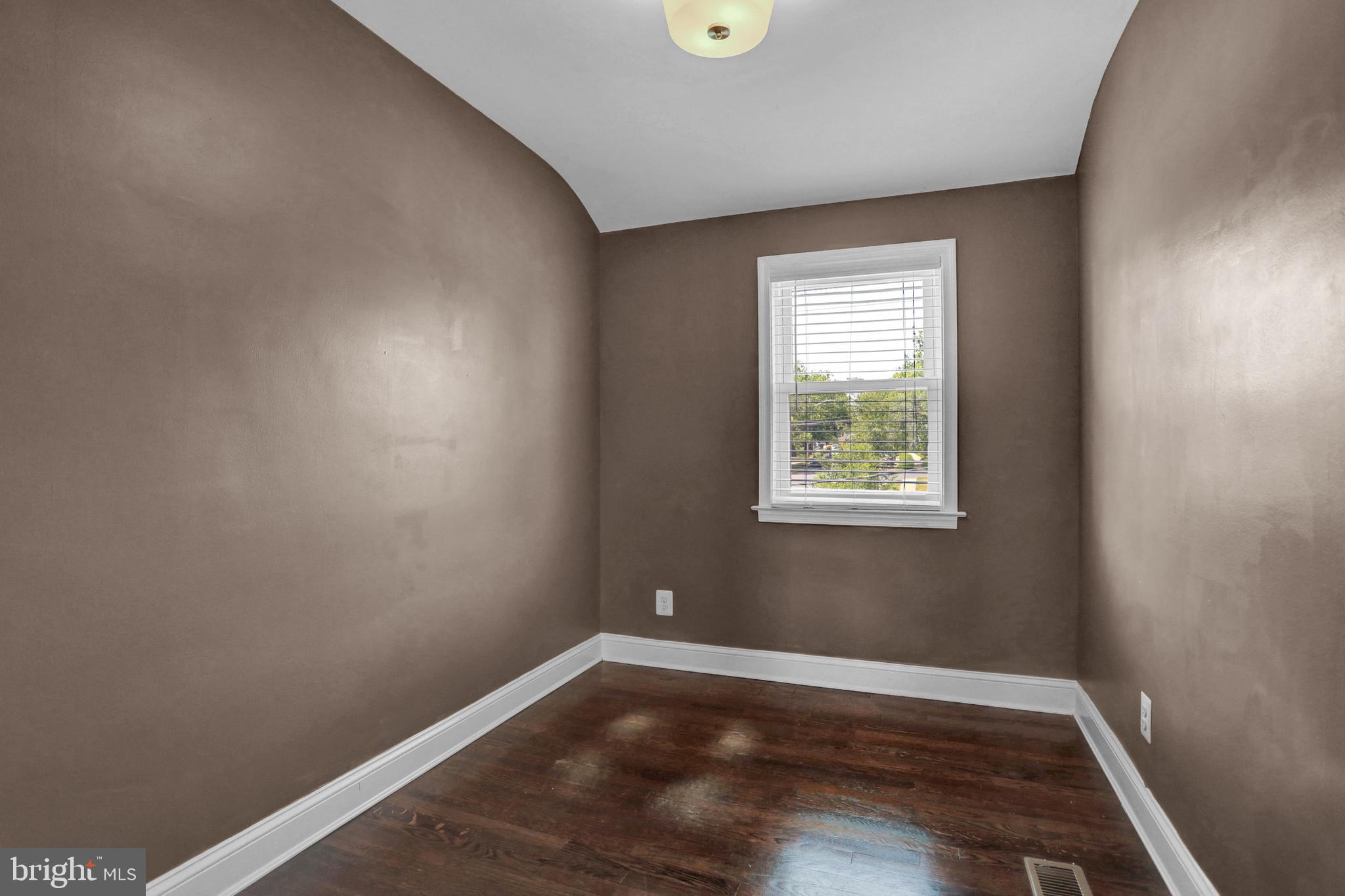 RIDGELEIGH - Residential Lease