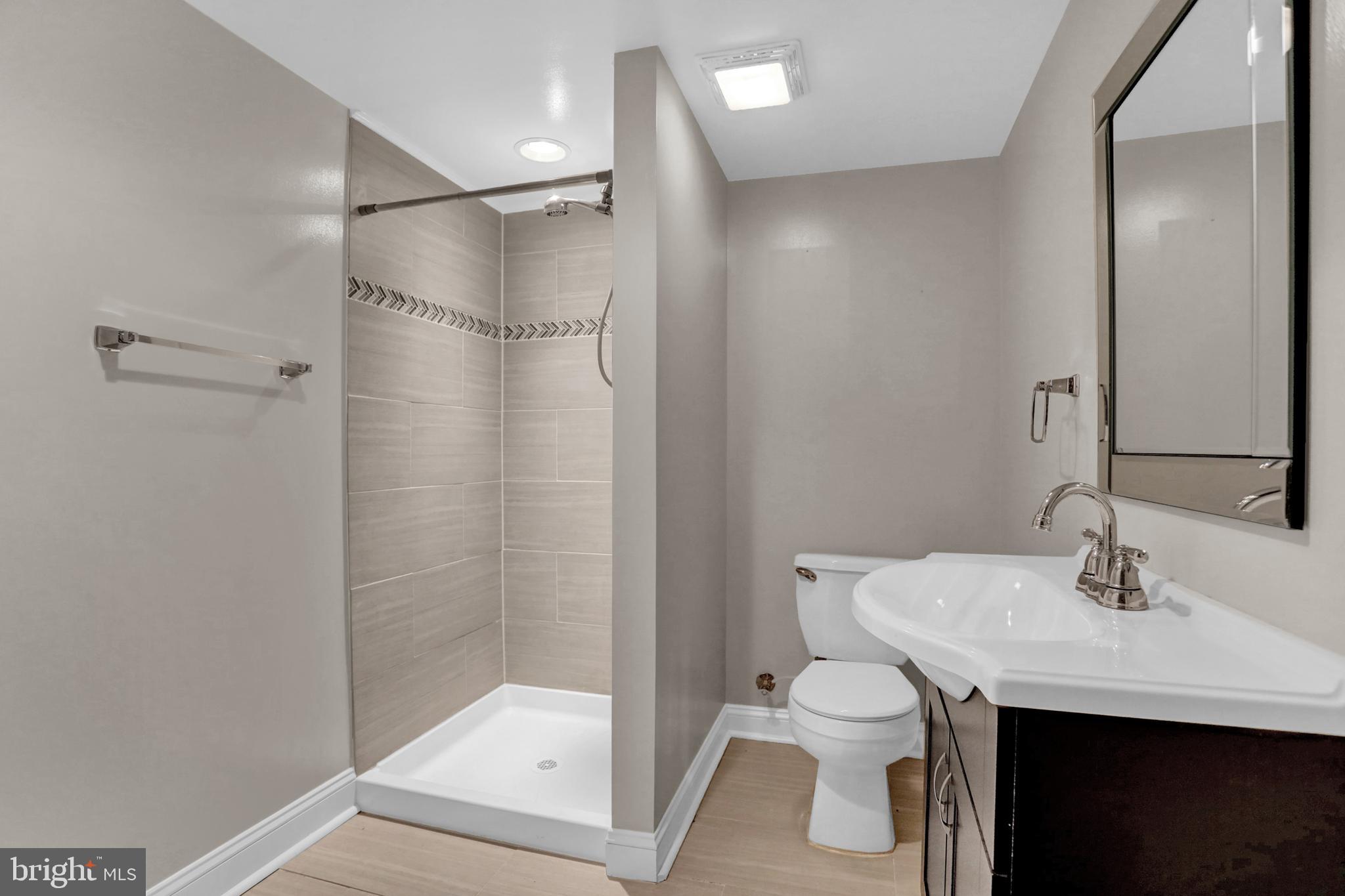 RIDGELEIGH - Residential Lease