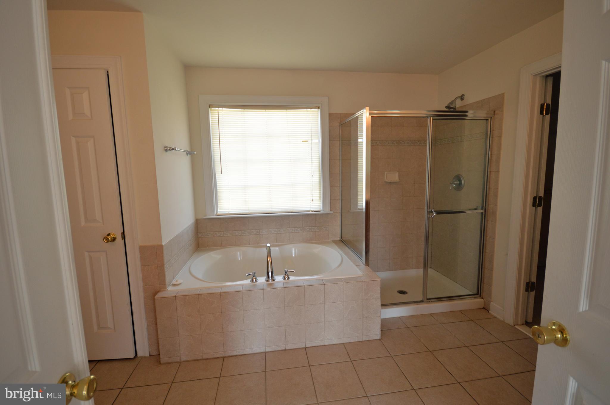 EAGLES POINTE - Residential Lease