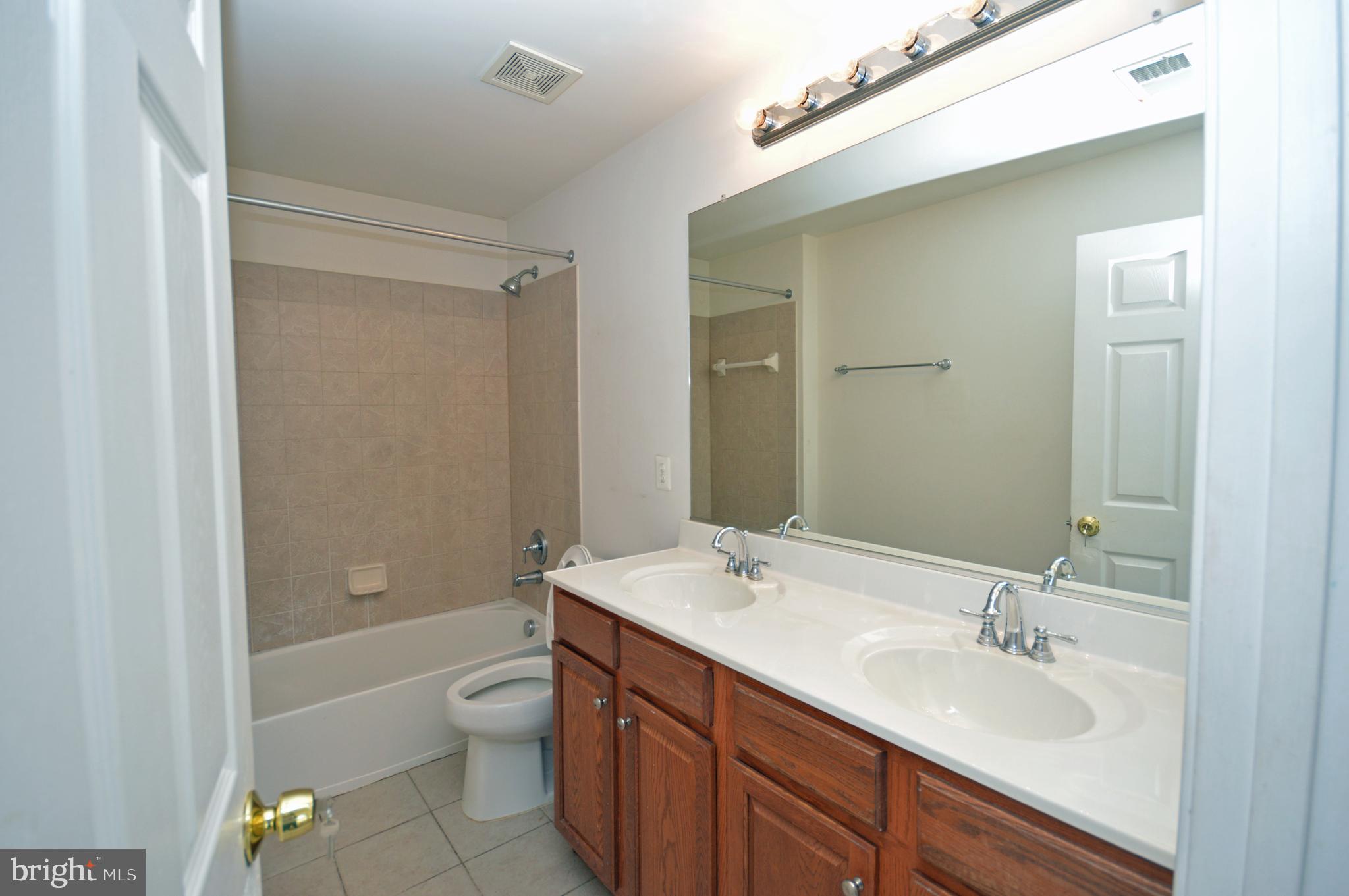 EAGLES POINTE - Residential Lease