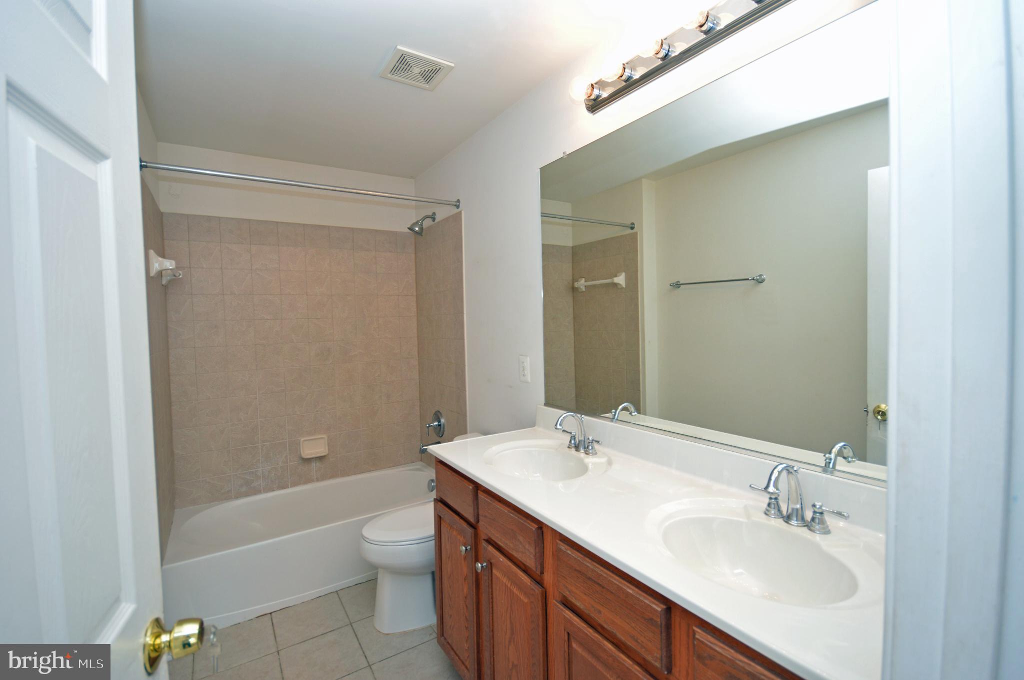 EAGLES POINTE - Residential Lease