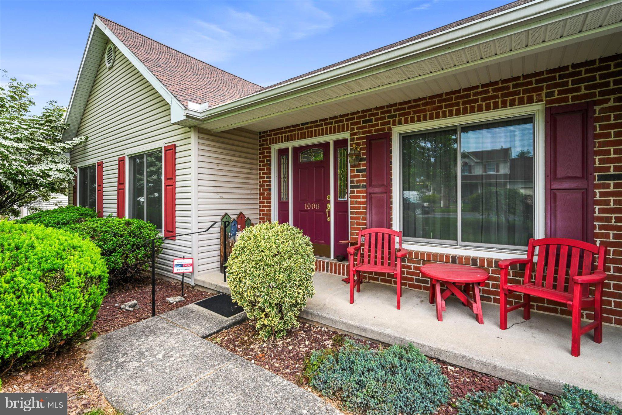 1008 DALLAS ROAD