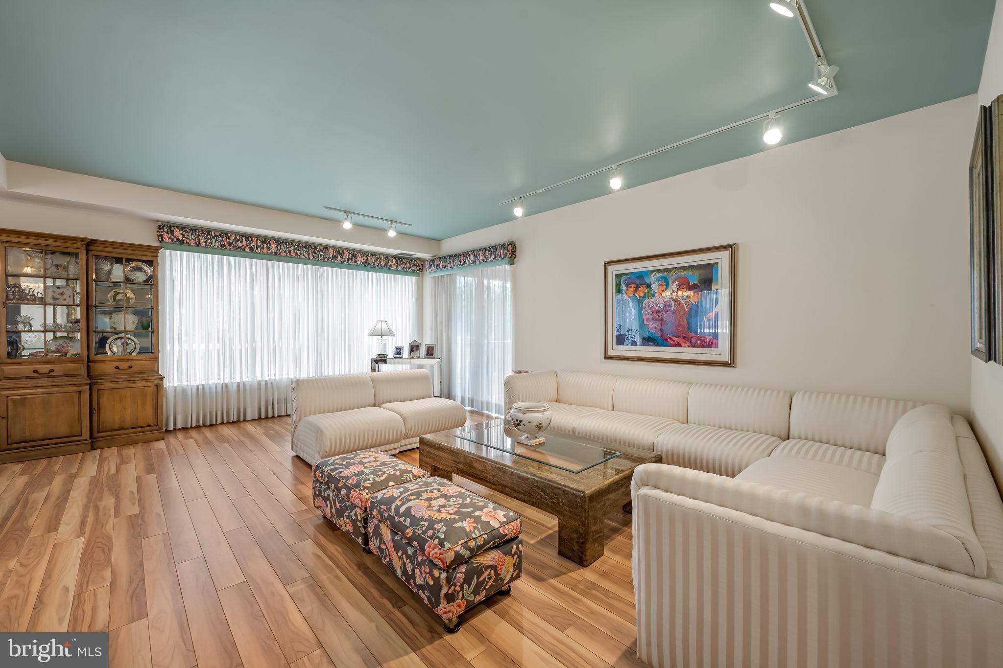 1 GRISTMILL COURT 202