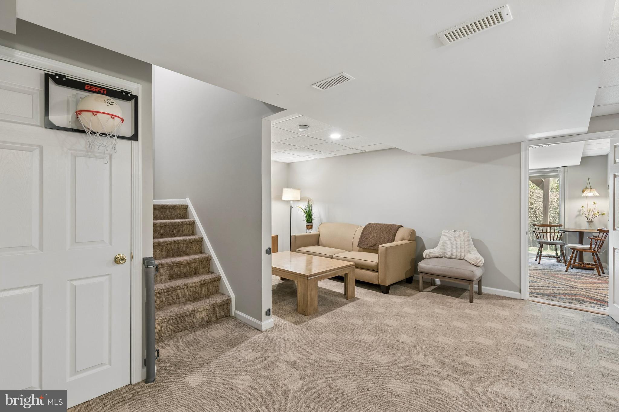 MONROE COURT - Residential