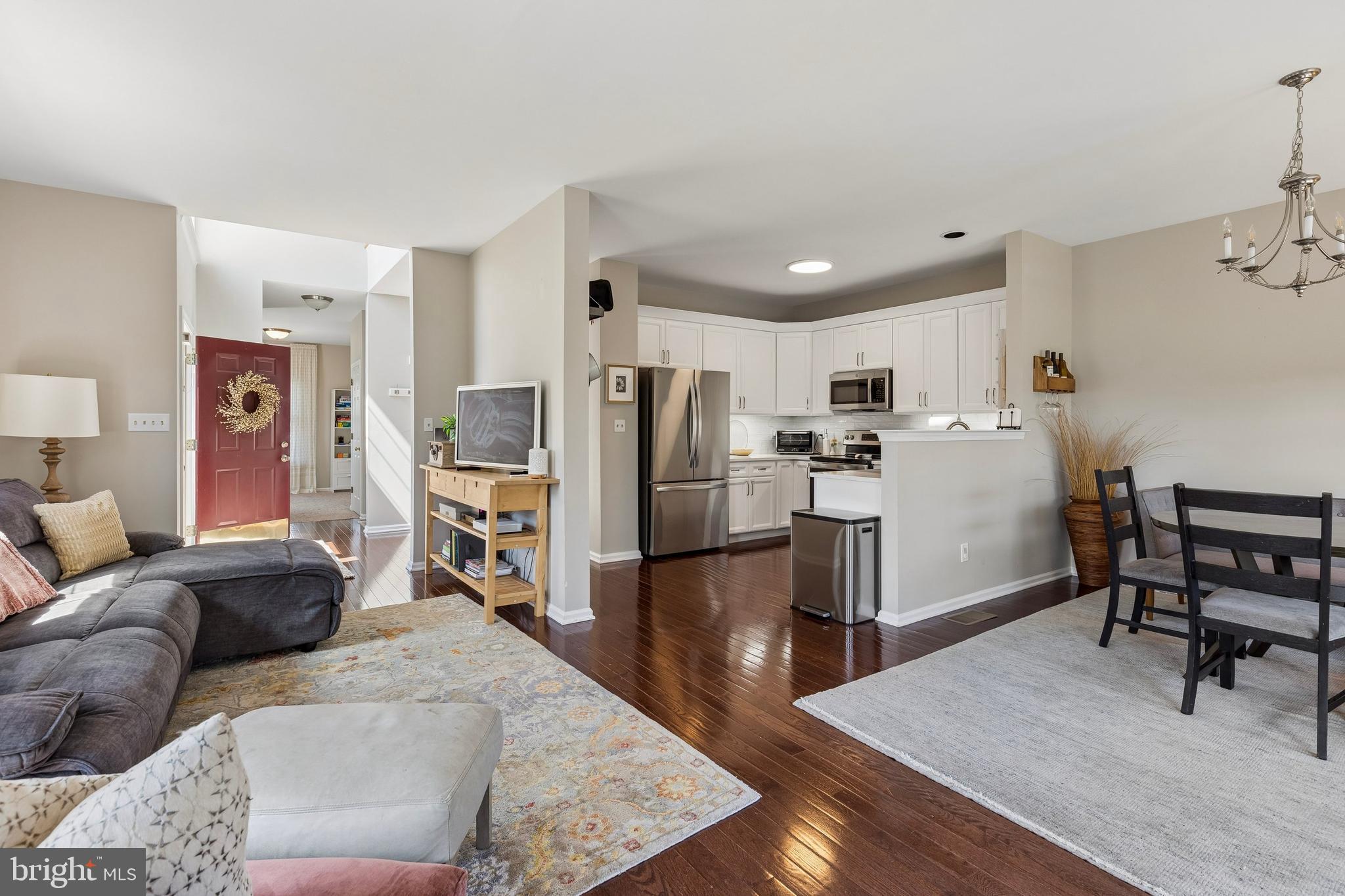 MONROE COURT - Residential