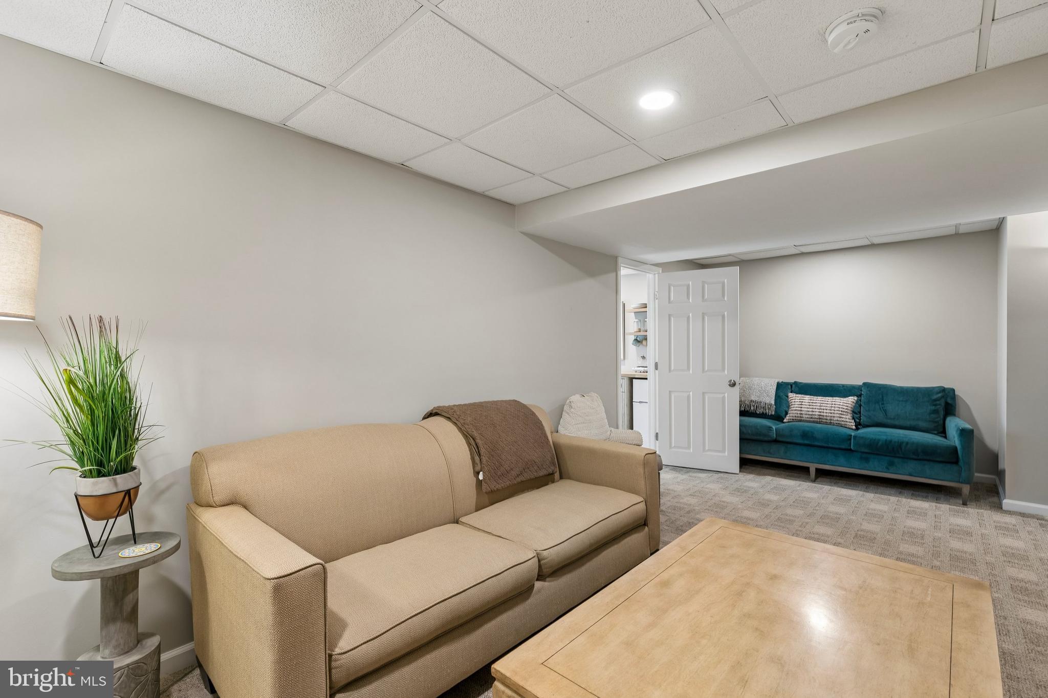 MONROE COURT - Residential