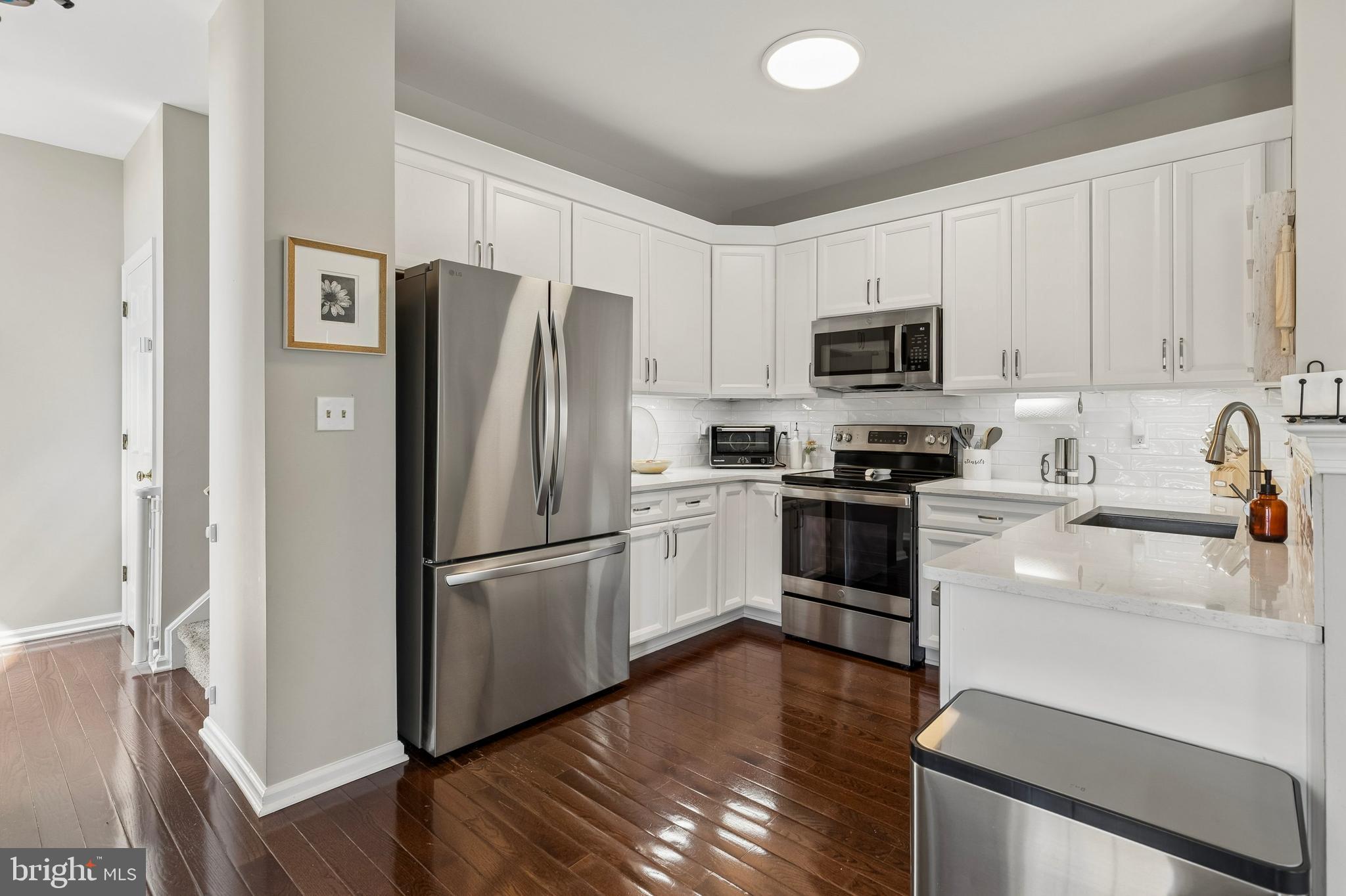 MONROE COURT - Residential