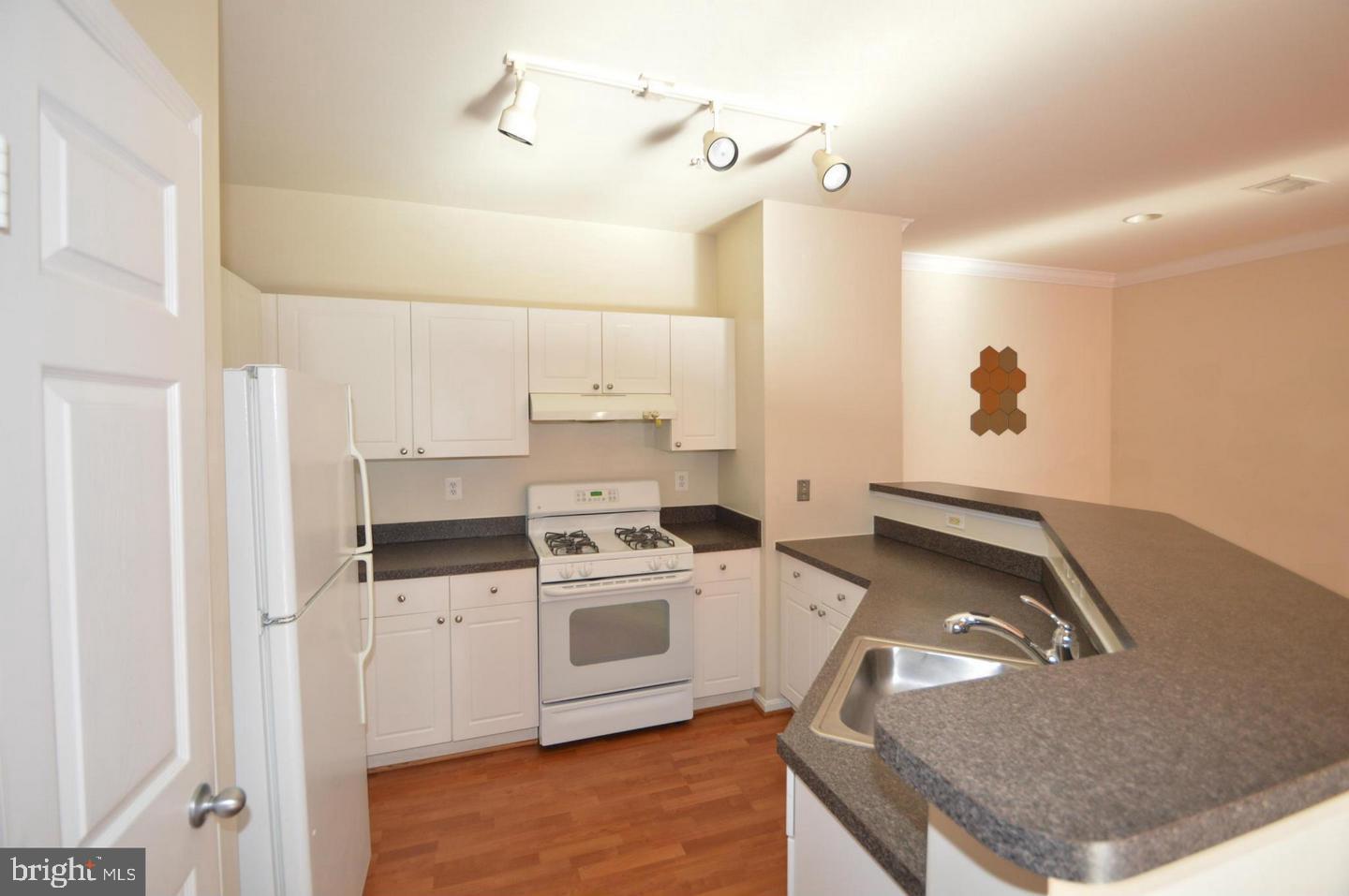 FAIRFAX RIDGE - Residential Lease