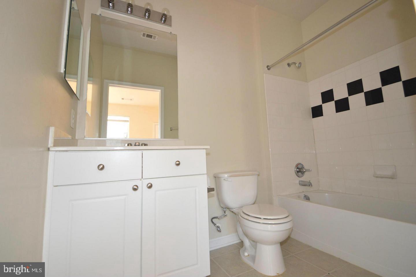 FAIRFAX RIDGE - Residential Lease