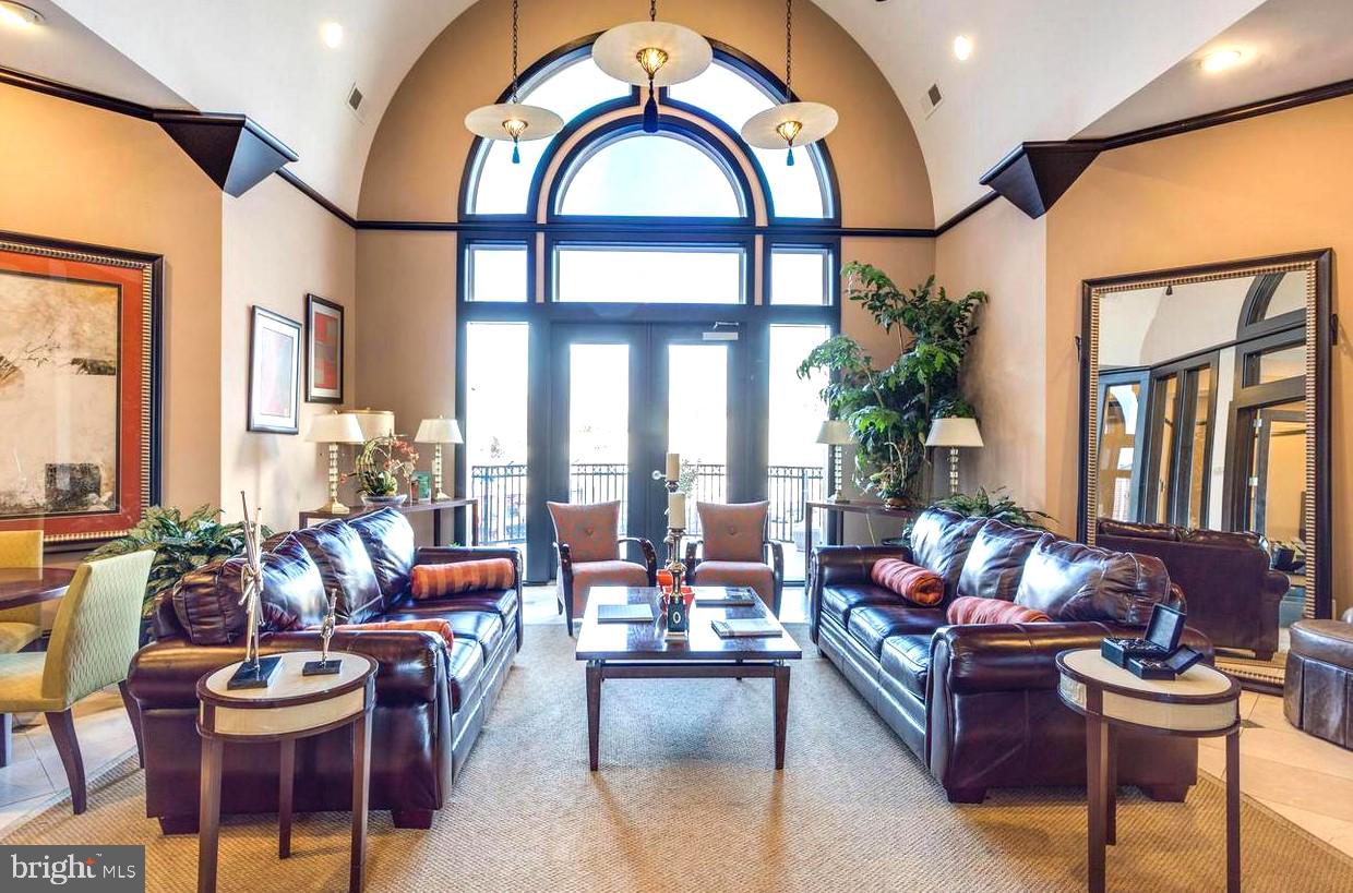 FAIRFAX RIDGE - Residential Lease