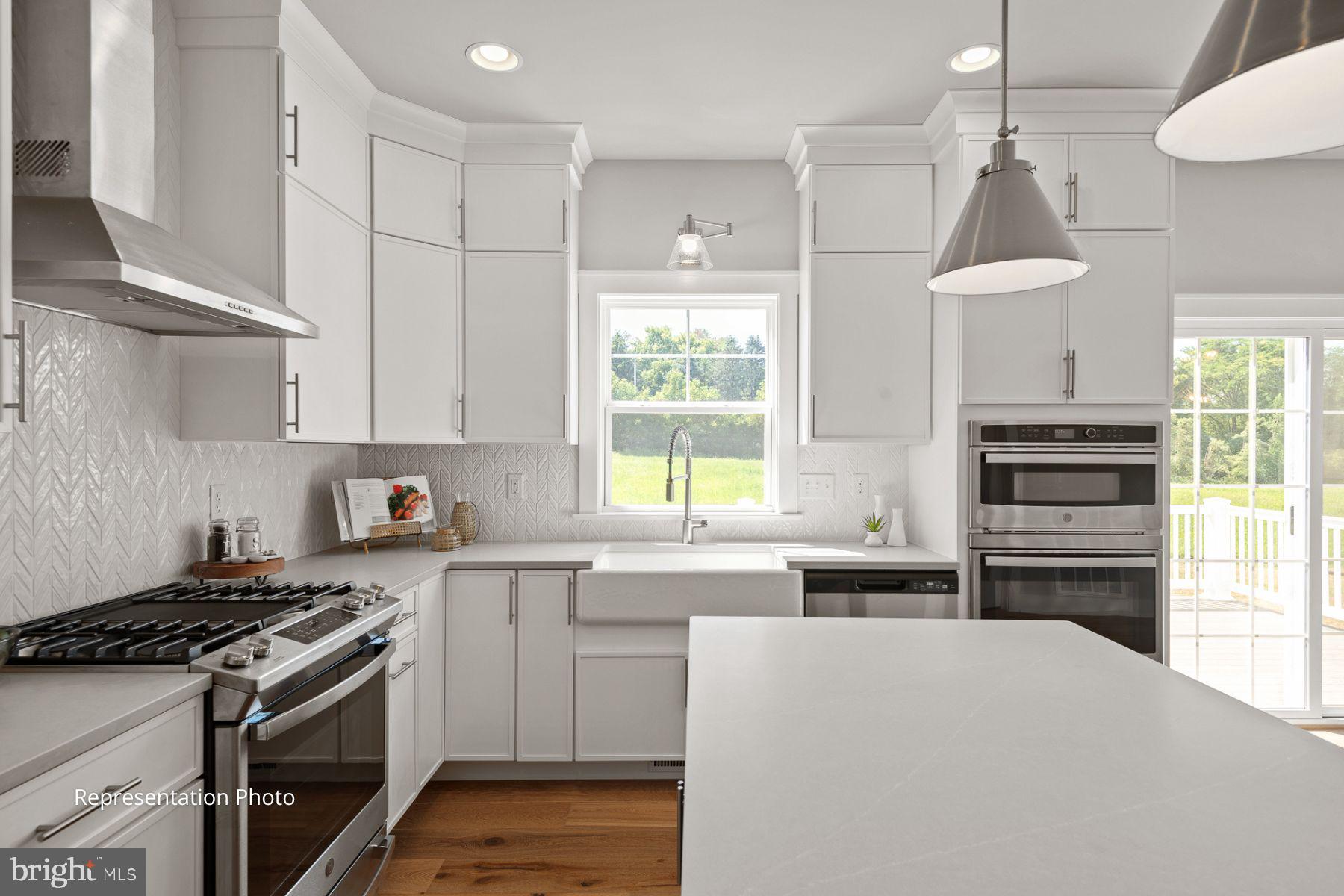 MEADOWBROOK FARMS - Residential