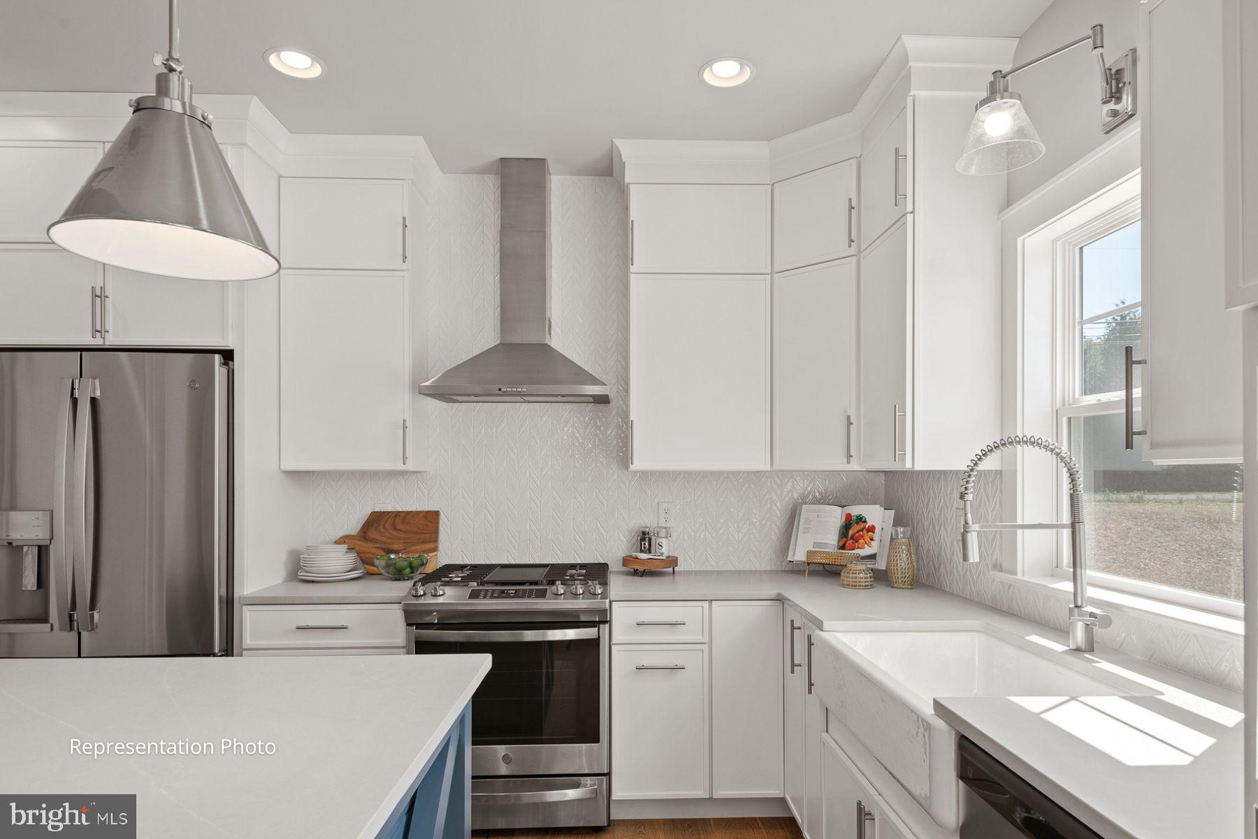MEADOWBROOK FARMS - Residential
