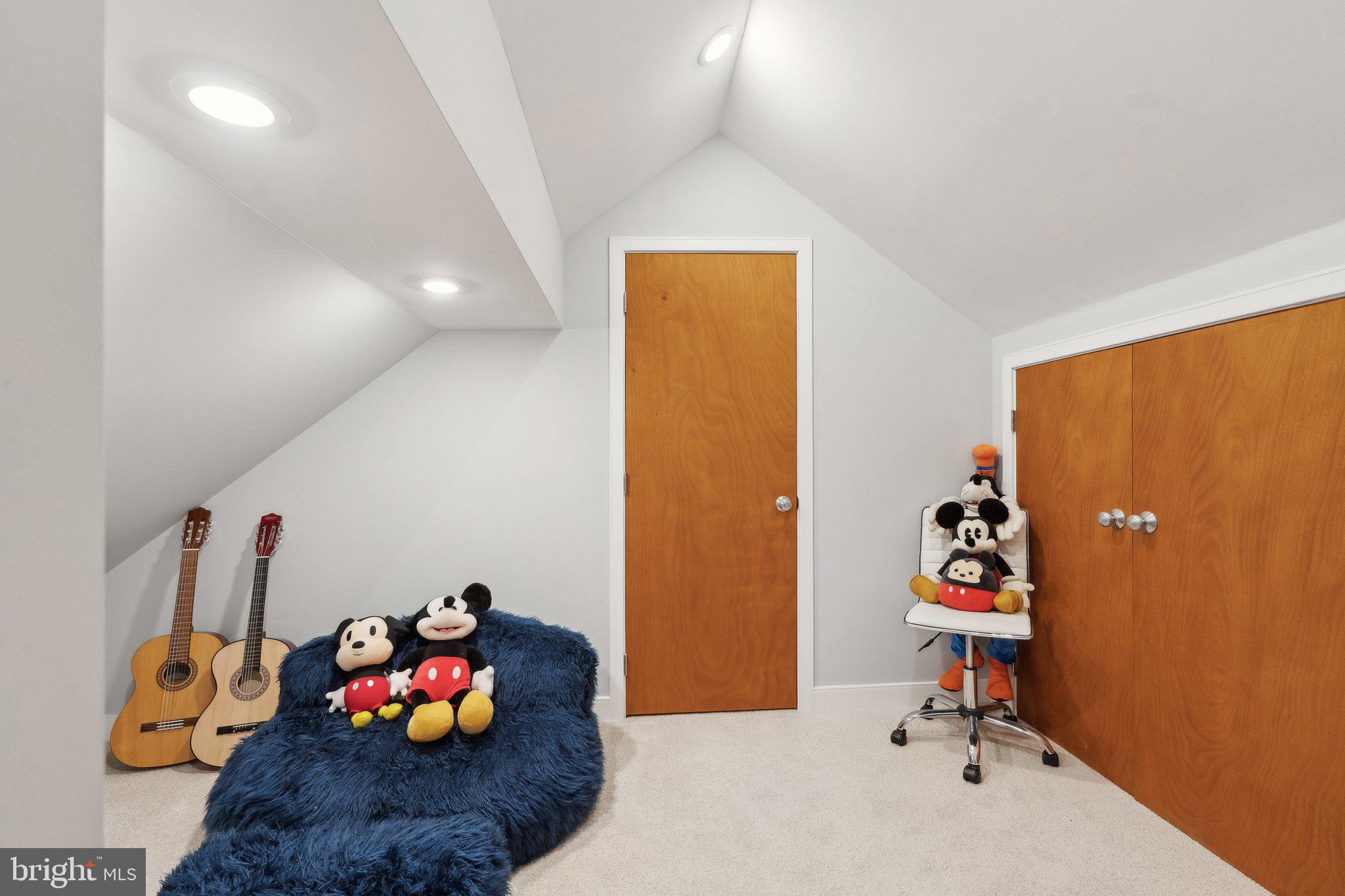 NOBLE ESTATES - Residential