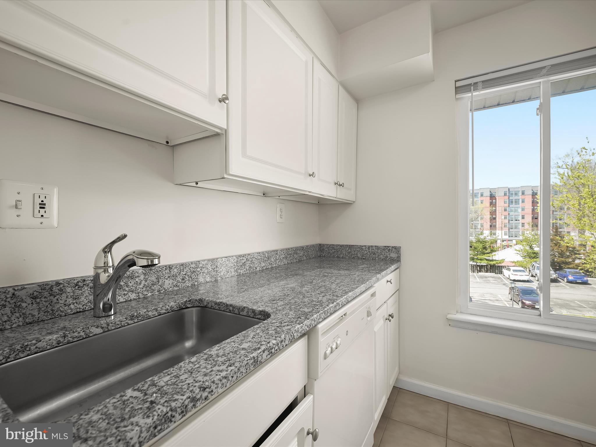 THE OASIS CONDOMINIUMS - Residential