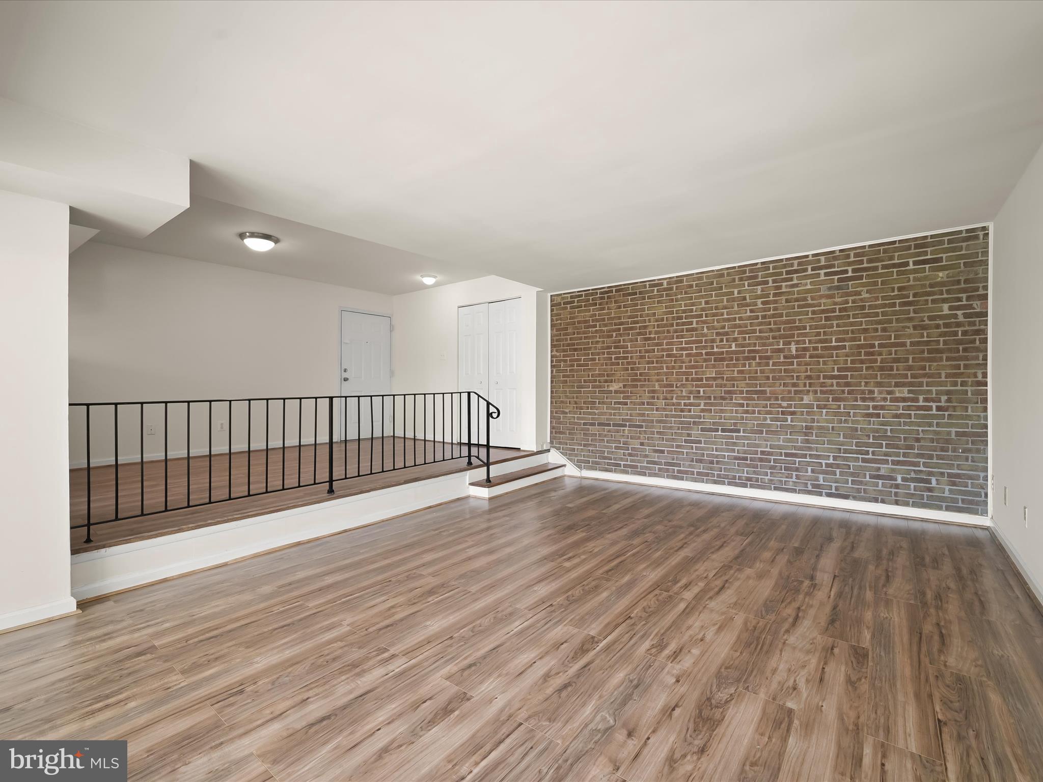 THE OASIS CONDOMINIUMS - Residential