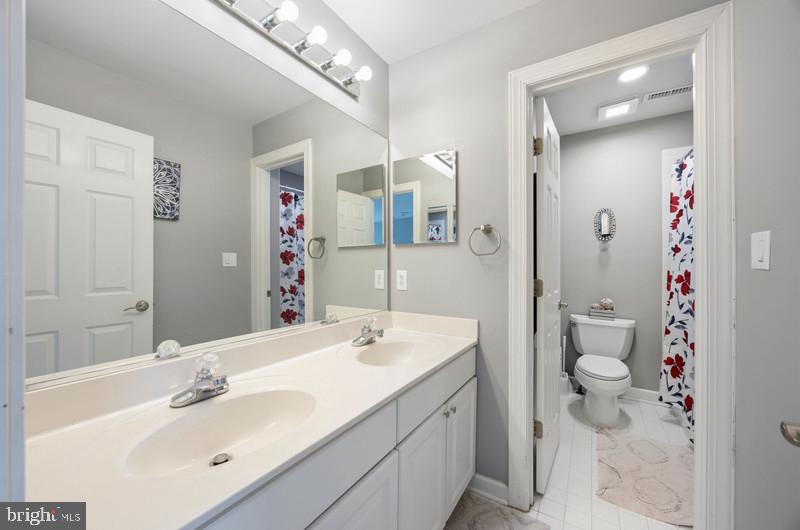 OAKMONT GREEN - Residential