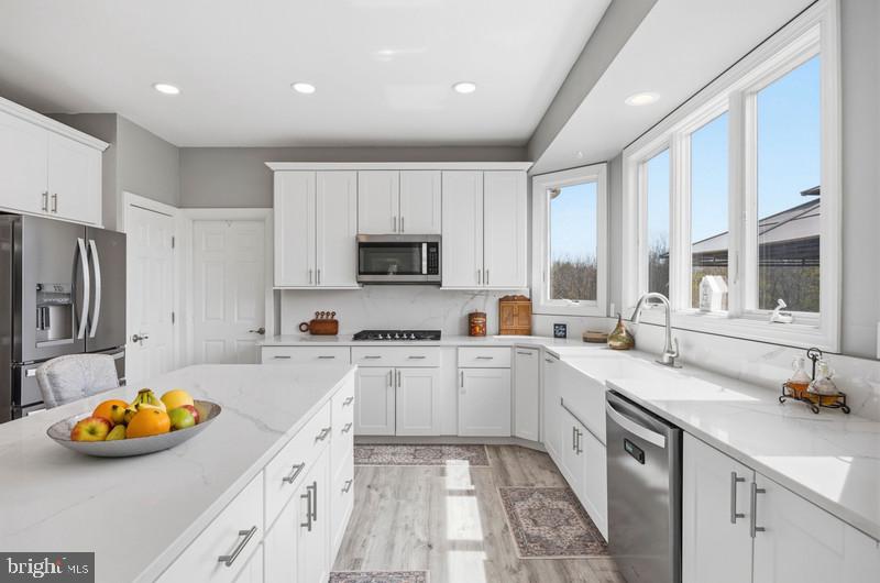 OAKMONT GREEN - Residential