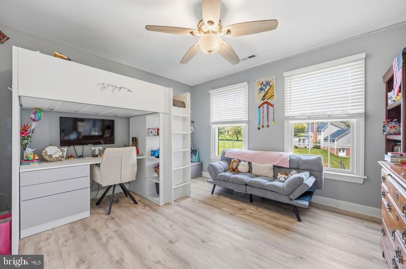 OAKMONT GREEN - Residential