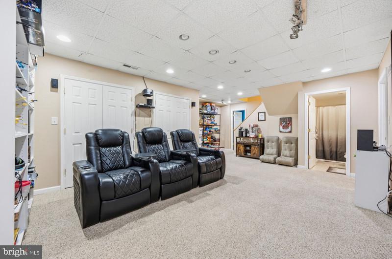 OAKMONT GREEN - Residential