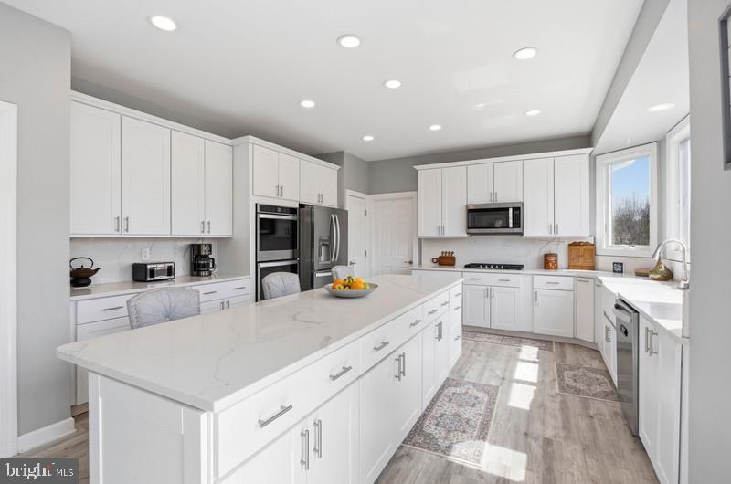 OAKMONT GREEN - Residential