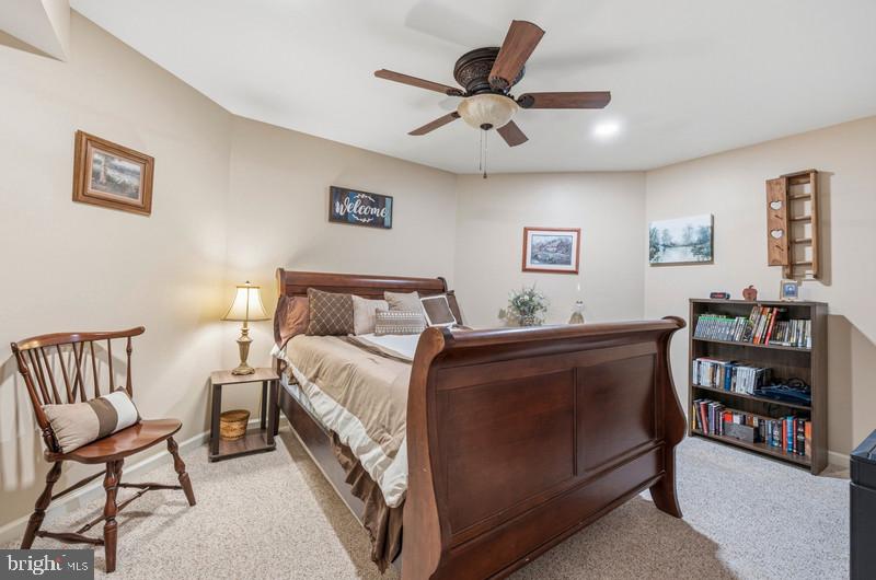 OAKMONT GREEN - Residential