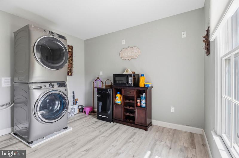 OAKMONT GREEN - Residential