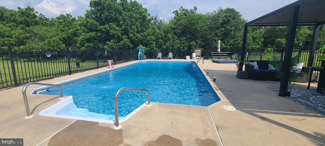 OAKMONT GREEN - Residential