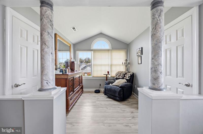 OAKMONT GREEN - Residential