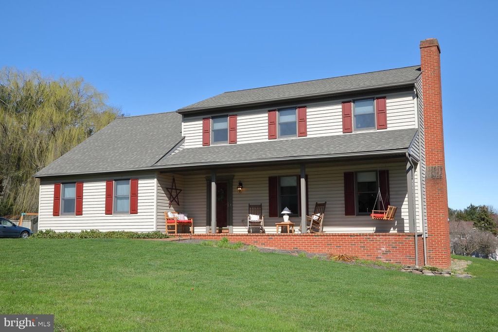 Photo of 1018 Keystone Drive, Lancaster, PA 17603 (MLS # PALA2048292)