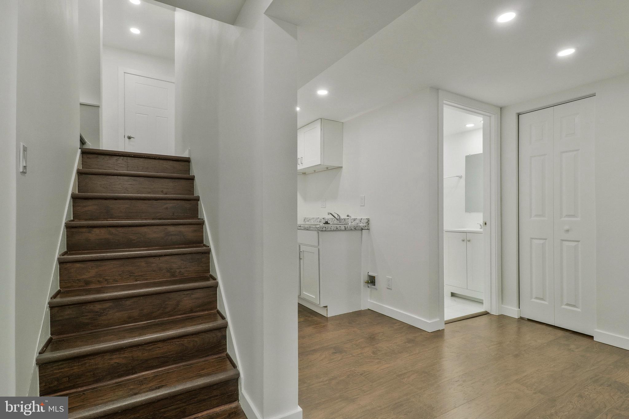 VIERS MILL VILLAGE - Residential