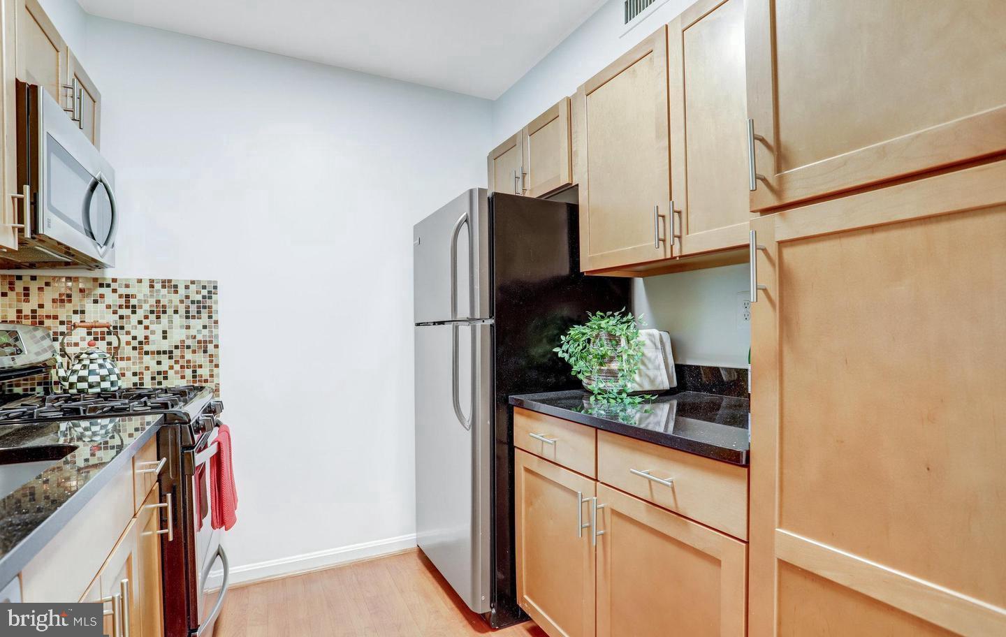 BURKE COVE - Residential Lease