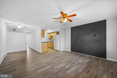 6935 N 15th Street Unit J4, Philadelphia, PA MLS: PAPH2472044