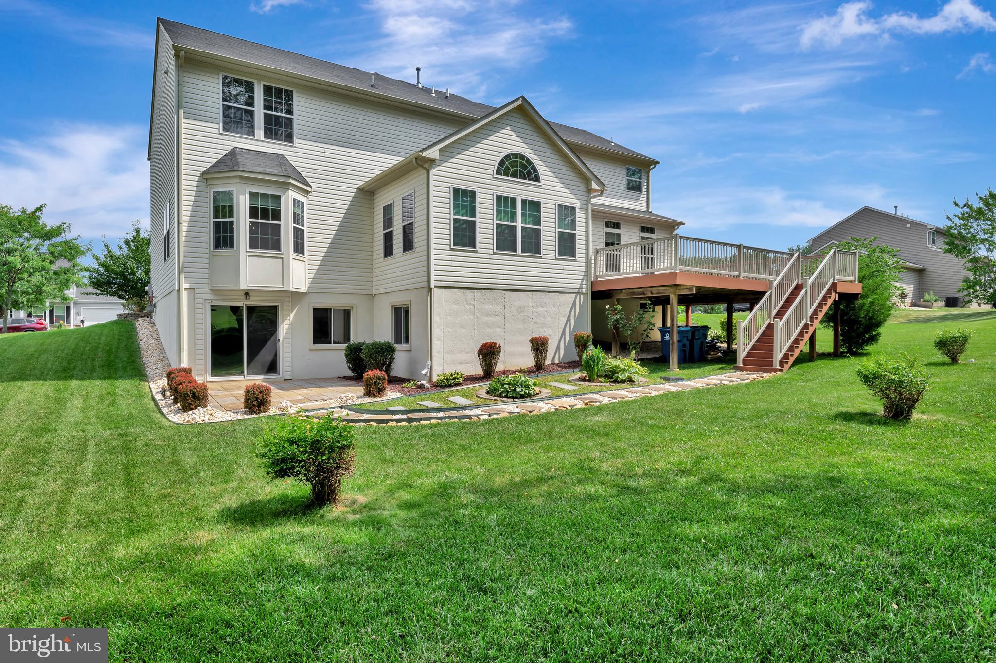 413 HIGHLAND COURT