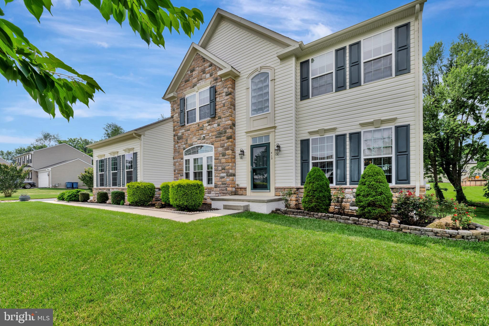 413 HIGHLAND COURT