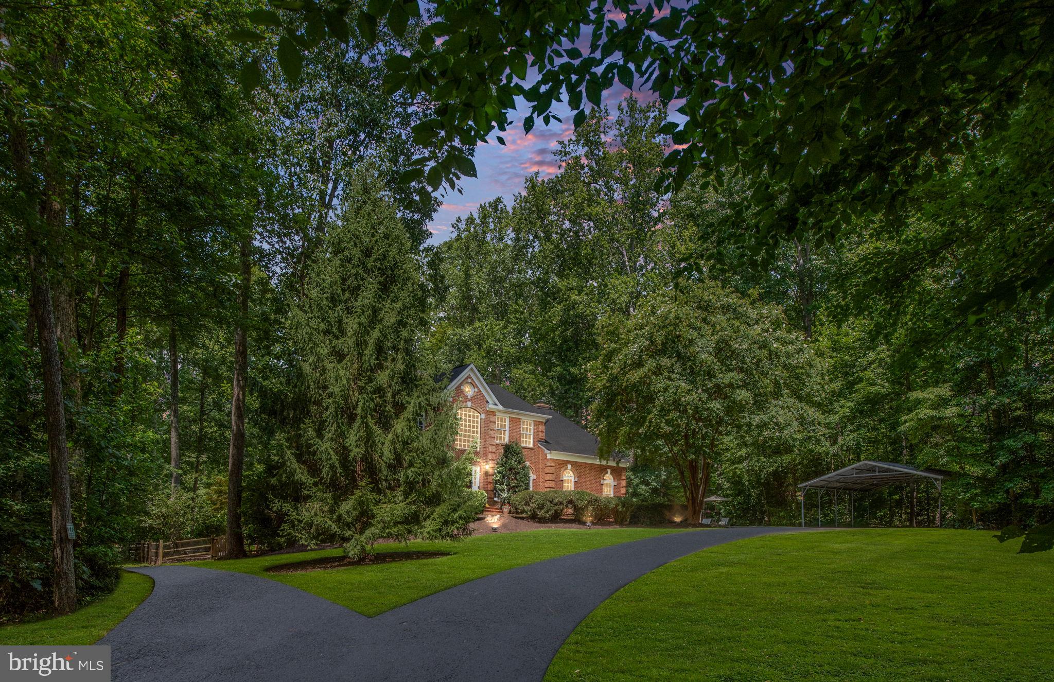 19 SECRETARIAT DRIVE