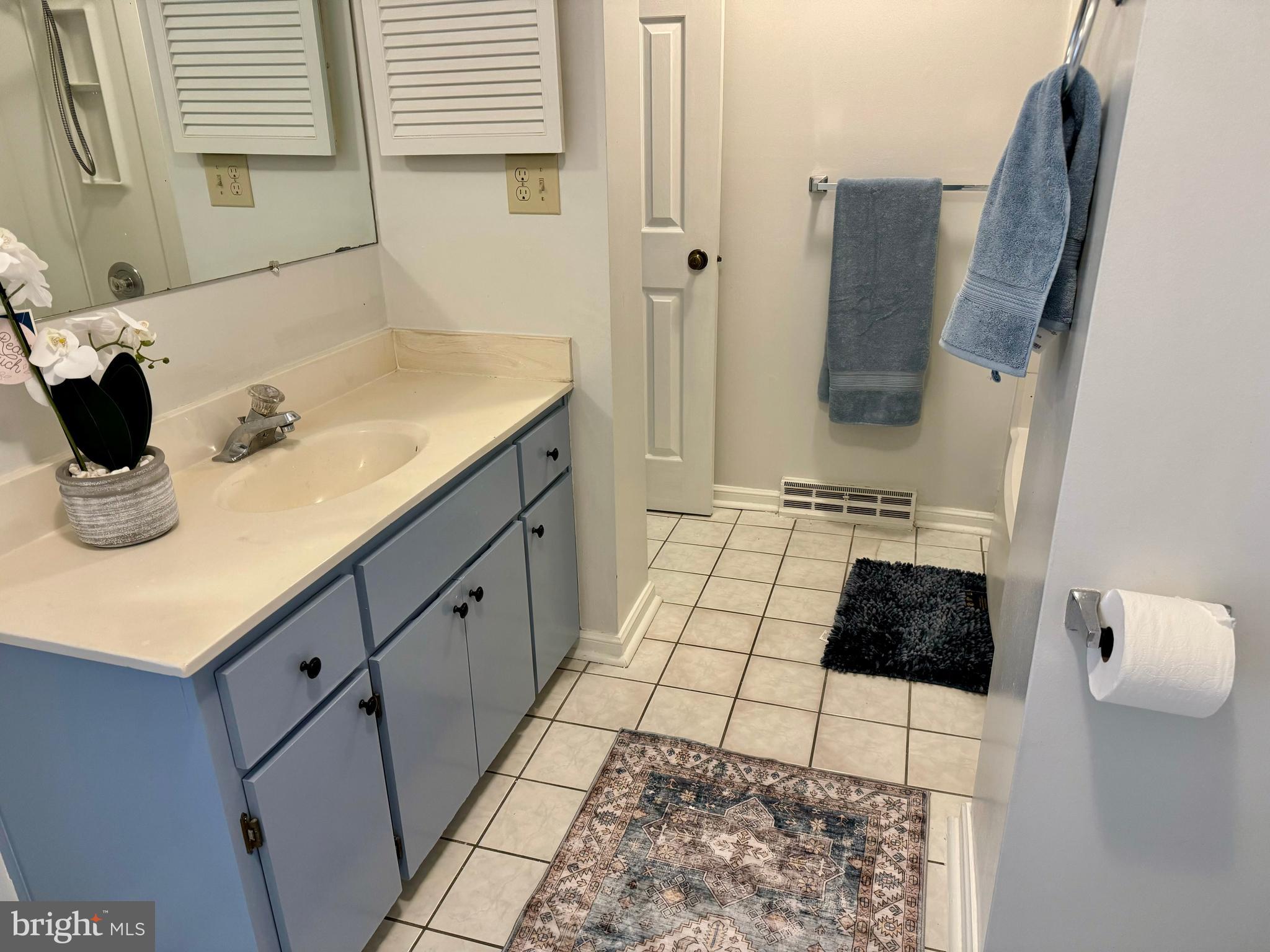 OLDE TOWNE - Residential Lease