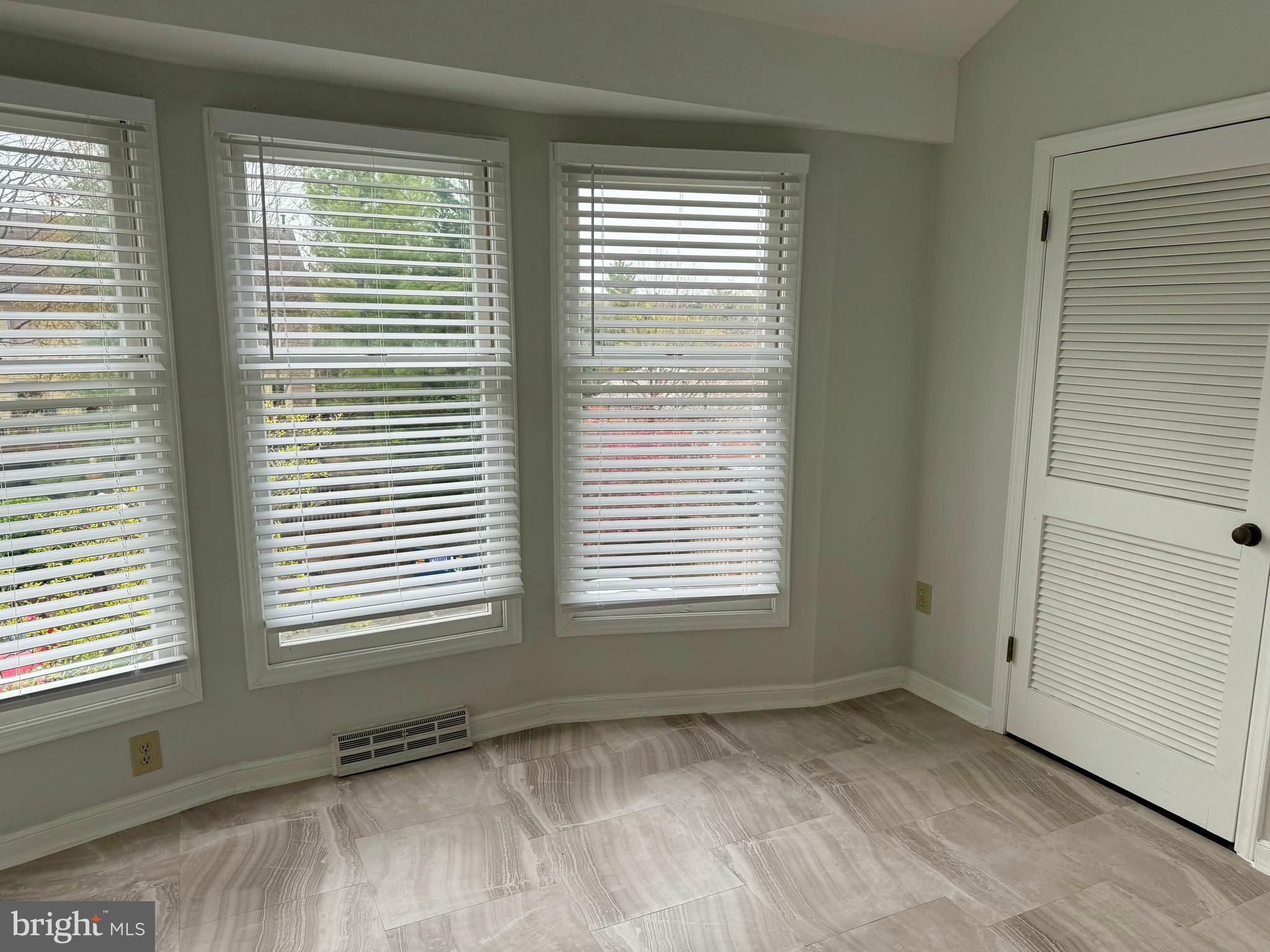 OLDE TOWNE - Residential Lease