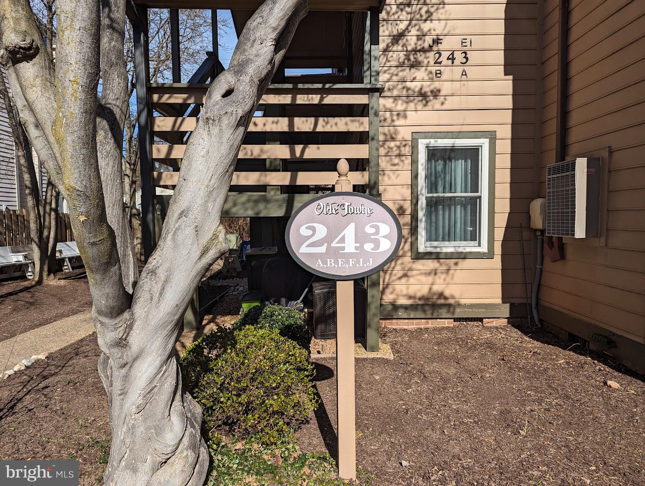 OLDE TOWNE - Residential Lease