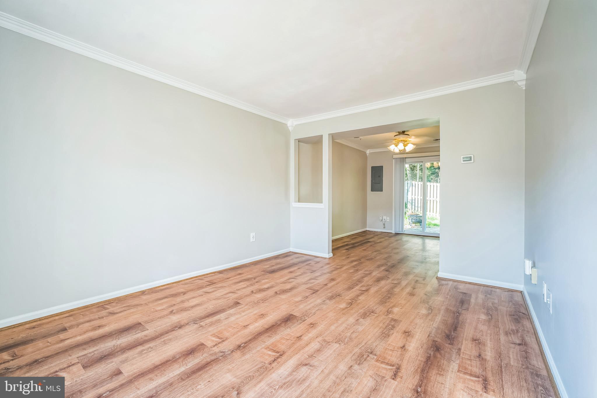 LONDON TOWN WEST - Residential Lease