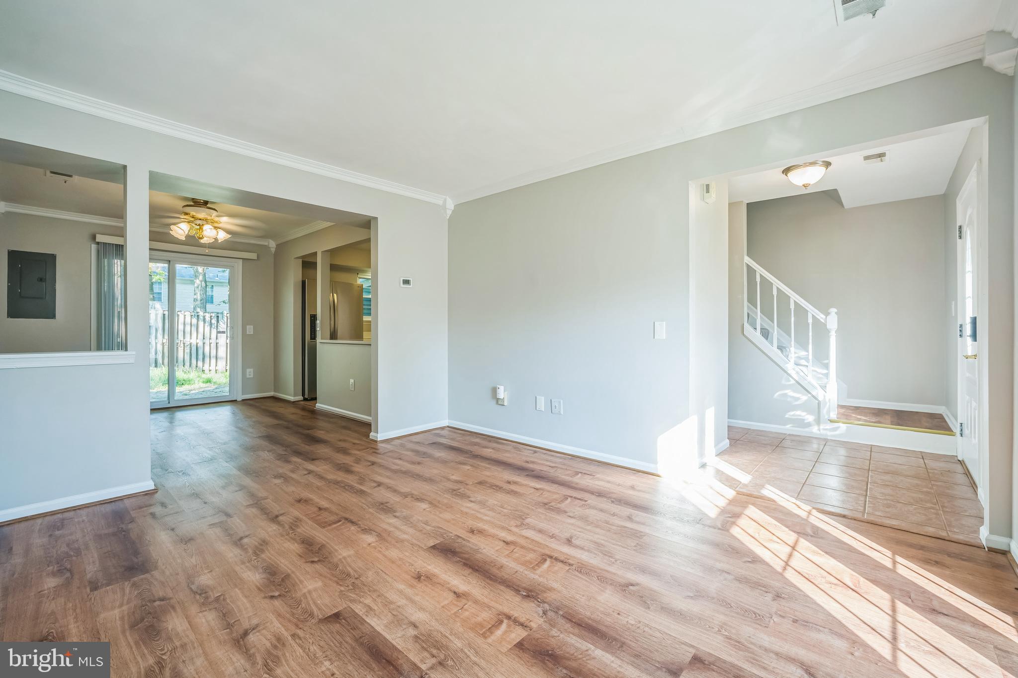 LONDON TOWN WEST - Residential Lease