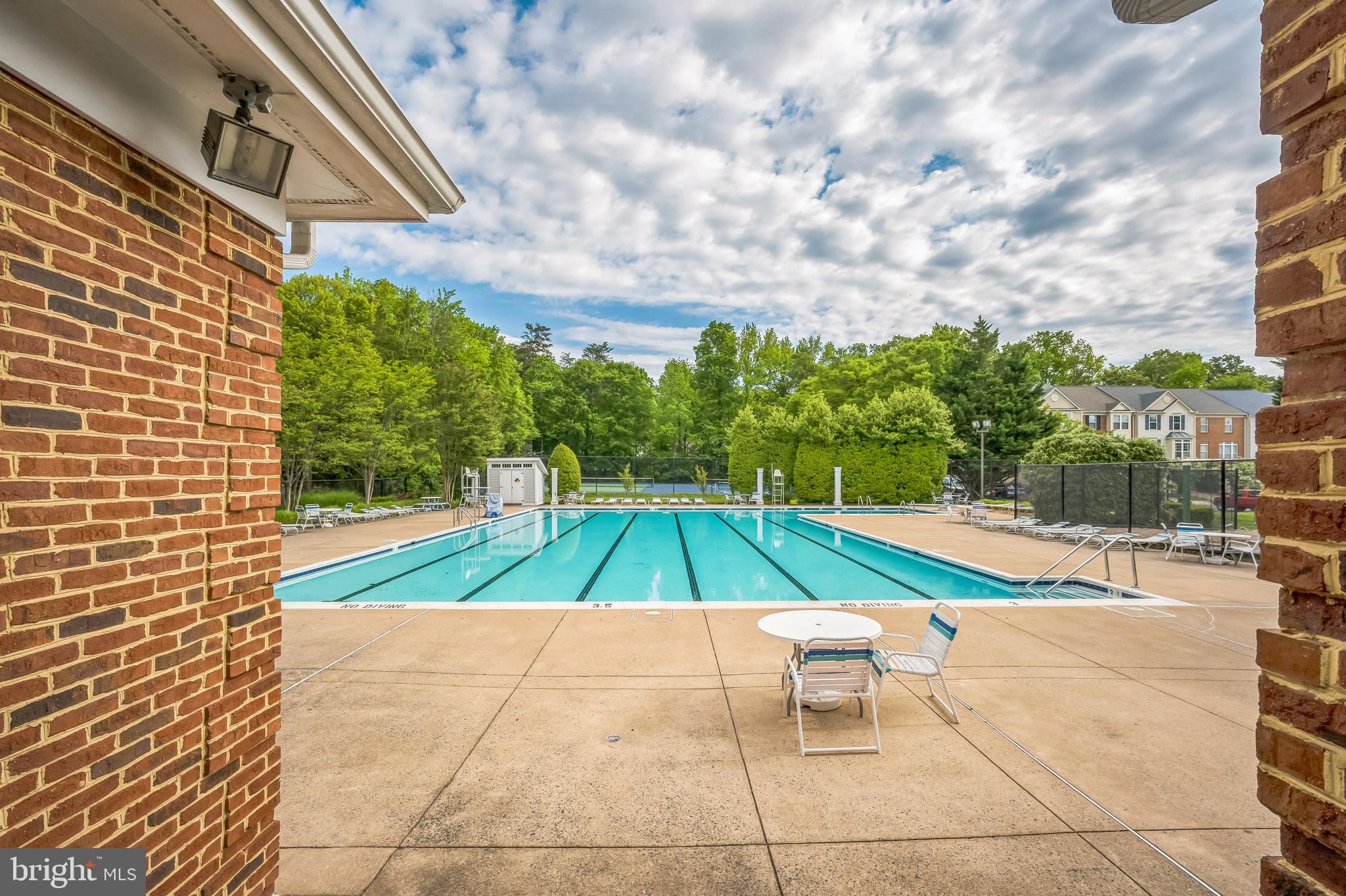 LONDON TOWN WEST - Residential Lease