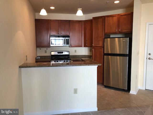 HALSTEAD AT THE METRO - Residential Lease