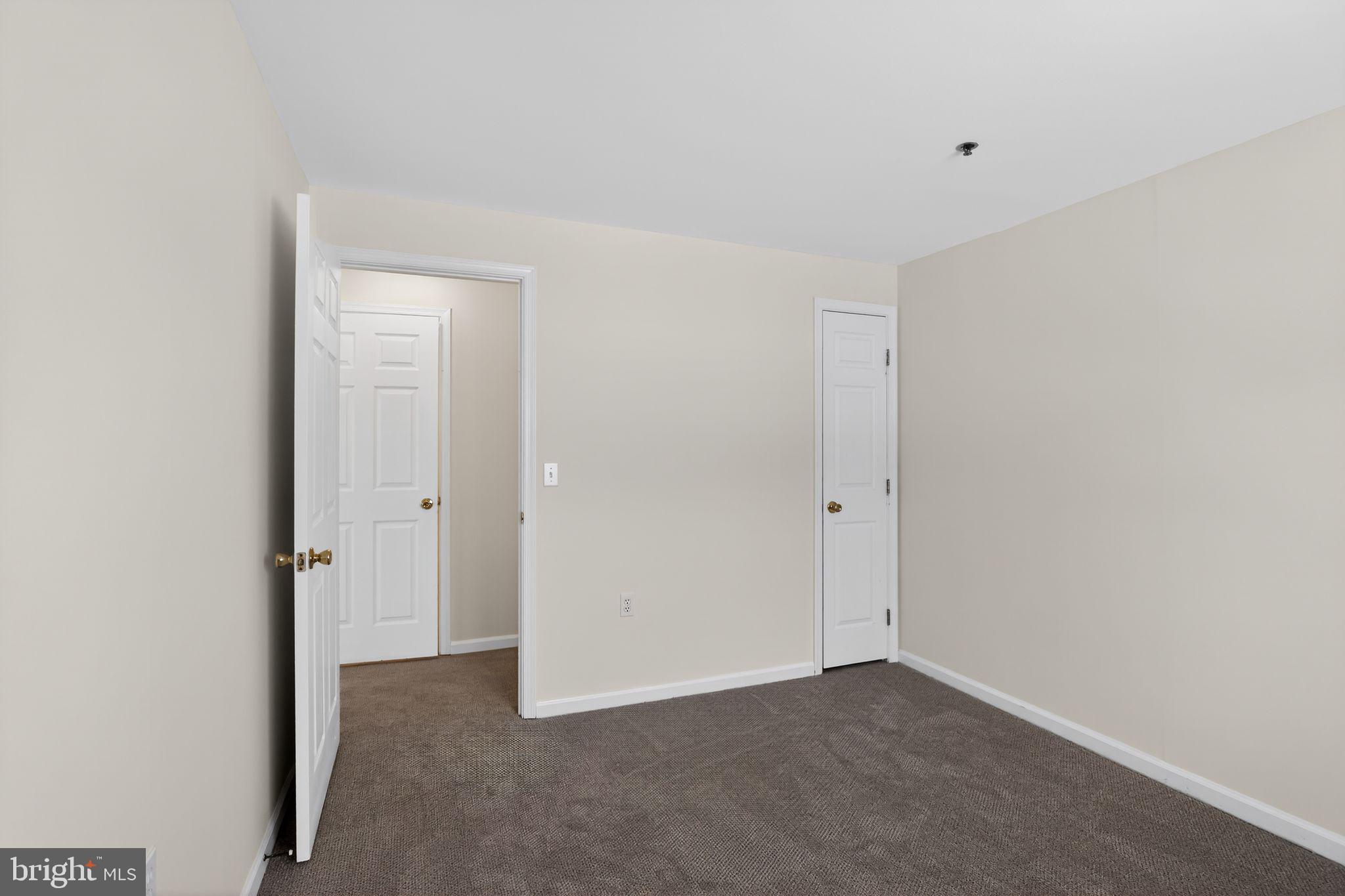 PAOLI POINTE - Residential