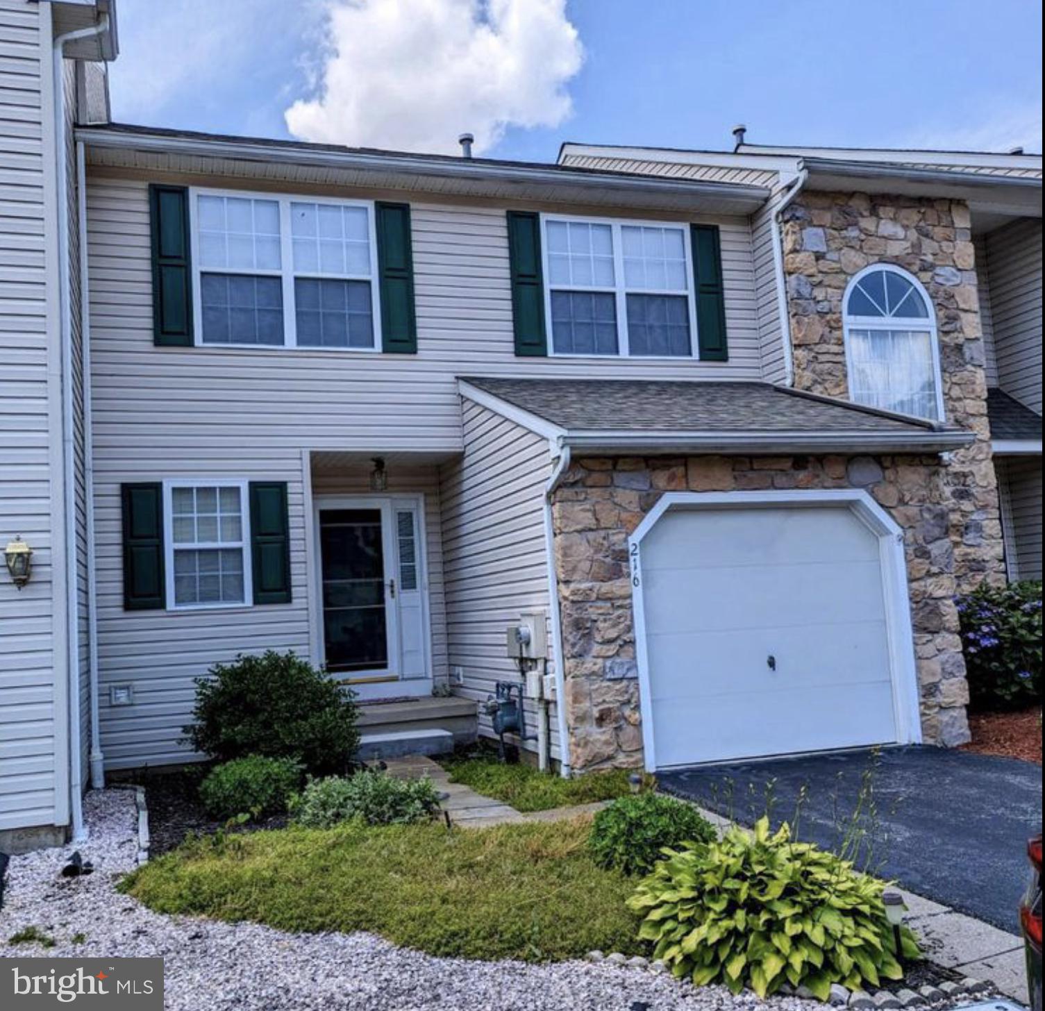 216 BECKINGTON COURT