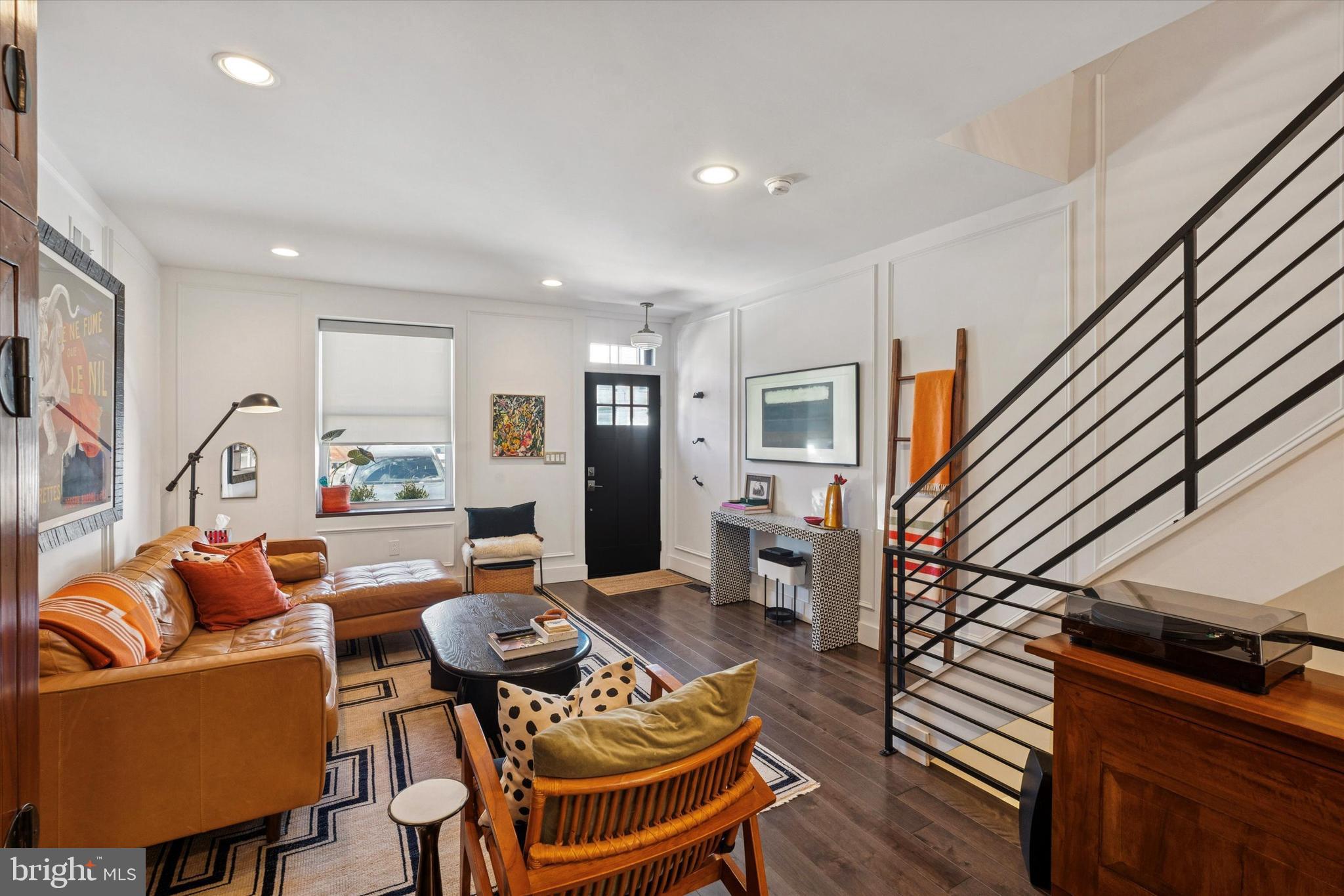 1231 E MOYAMENSING AVENUE